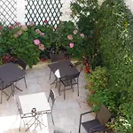 乐瑞雷沃邦酒店 阿布维尔