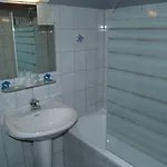 乐瑞雷沃邦酒店 酒店 2*